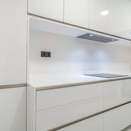 Awesome In With 3 Bedrooms, Wifi And Swimming Pool